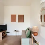 Casa Sara - By Myhomeincomo *