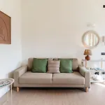 Casa Sara - By Myhomeincomo *