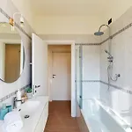Апартаменты Casa Sara - By Myhomeincomo Комо