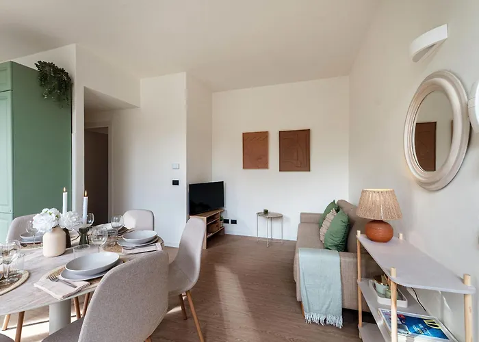 Apartament Casa Sara - By Myhomeincomo *