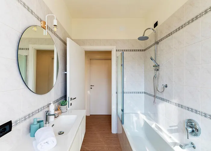 Apartamento Casa Sara - By Myhomeincomo Como